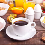 Café da manhã com poucos carboidratos