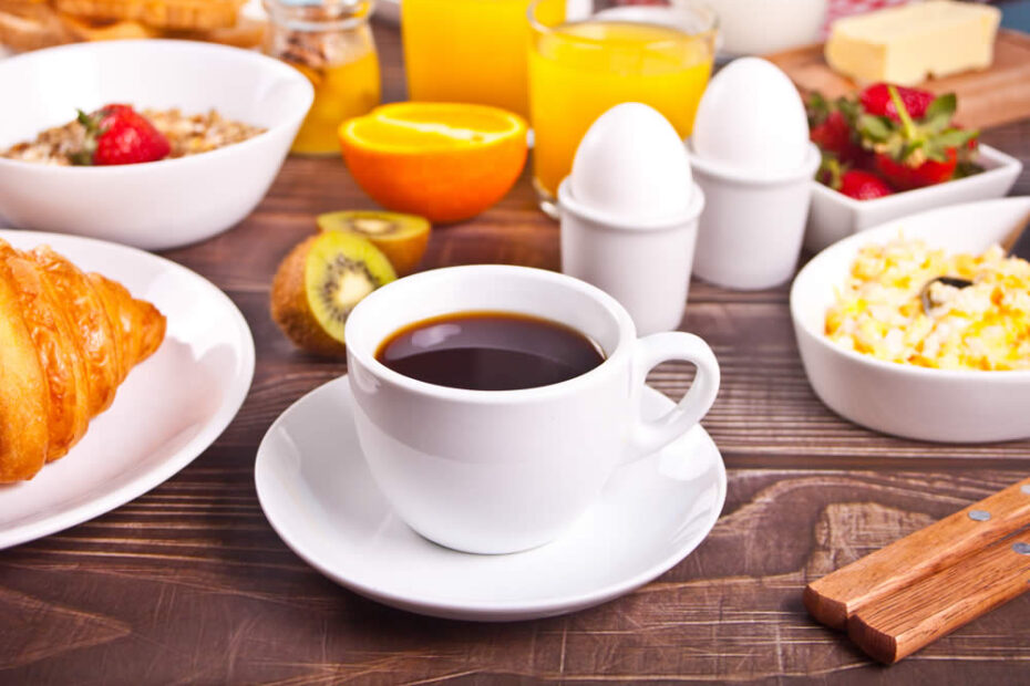 Café da manhã com poucos carboidratos